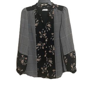 Calvin Klein, long Cuff Sleeves, Ruffled Neck, Floral Top, Multi Colors, L/XL